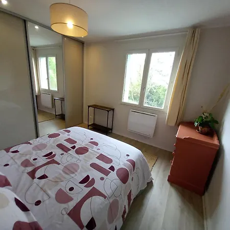 Avec Jardin & Parking , 15 Min Du Centre De アパート *